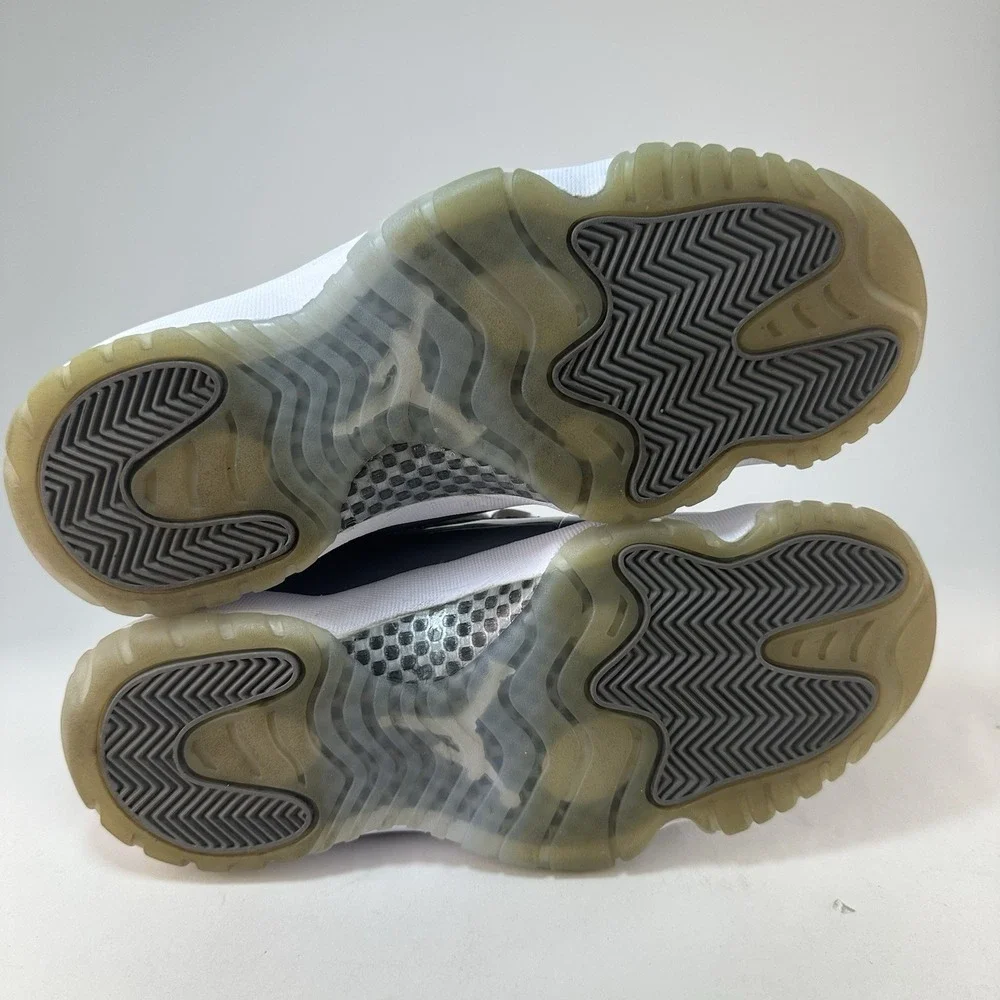 Air Jordan 11 Retro Cool Grey CT8012-005 Men's Size 8.5 Gray White 2021